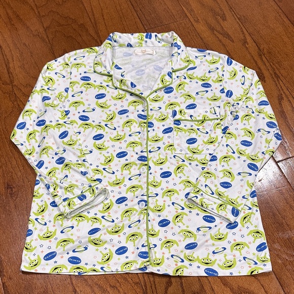 Disney women’s Pajama Tops - Picture 5 of 7